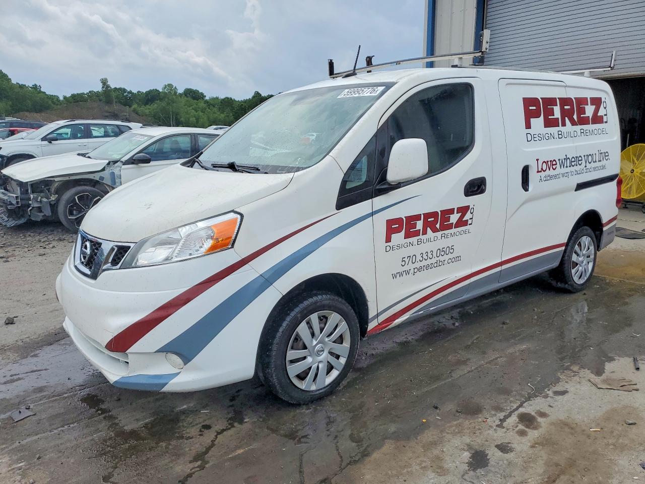 2017 NISSAN NV
