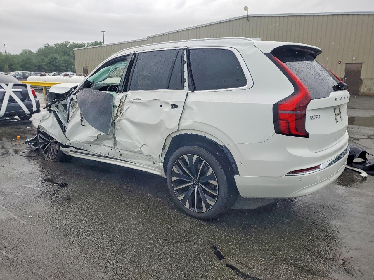 2026 VOLVO XC90