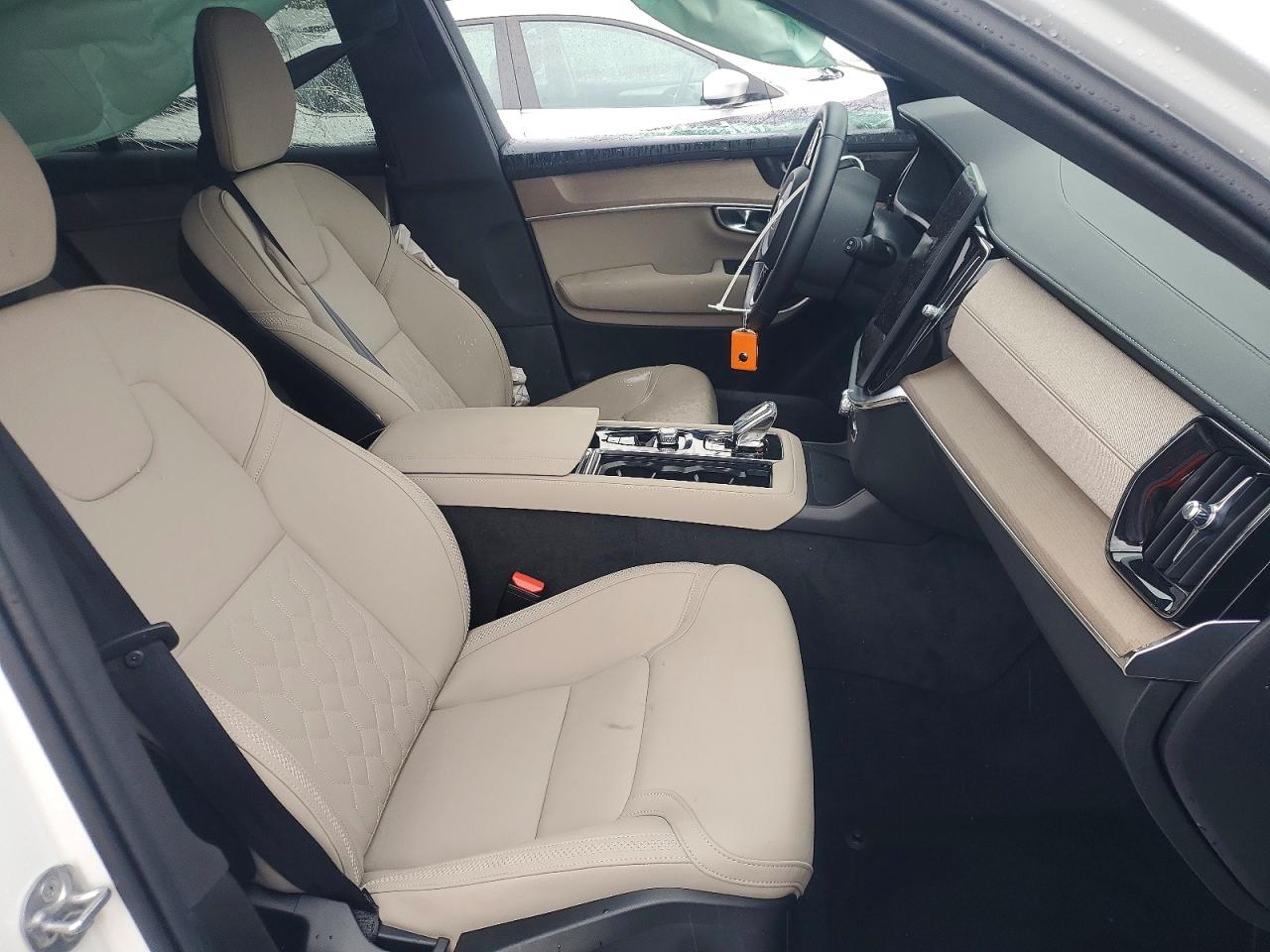 2026 VOLVO XC90