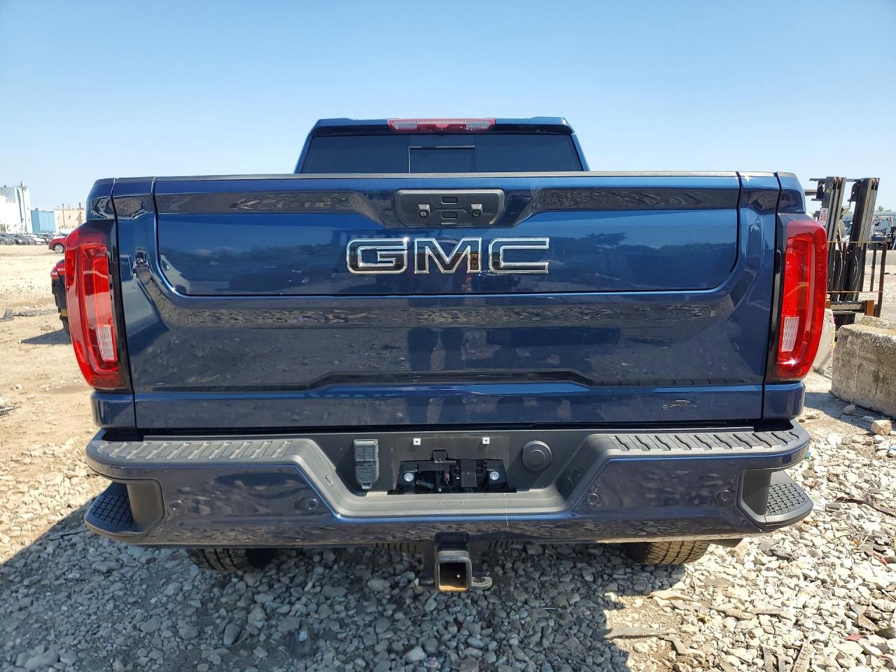 2022 GMC SIERRA