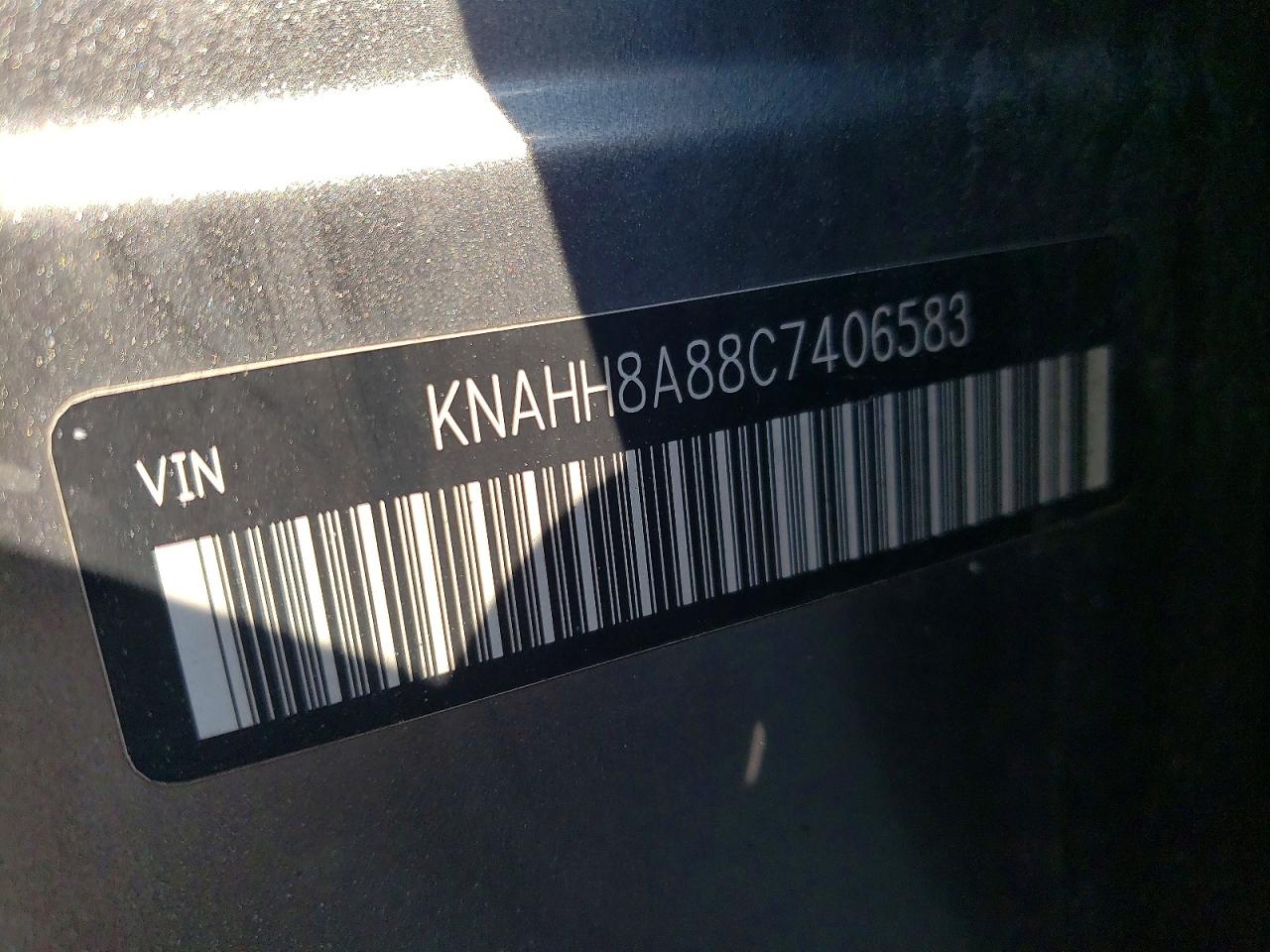2012 KIA RONDO