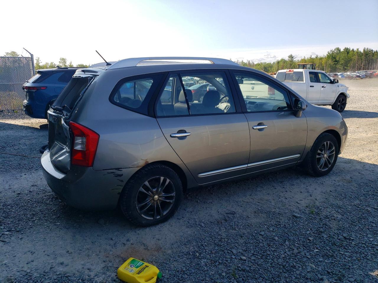 2012 KIA RONDO