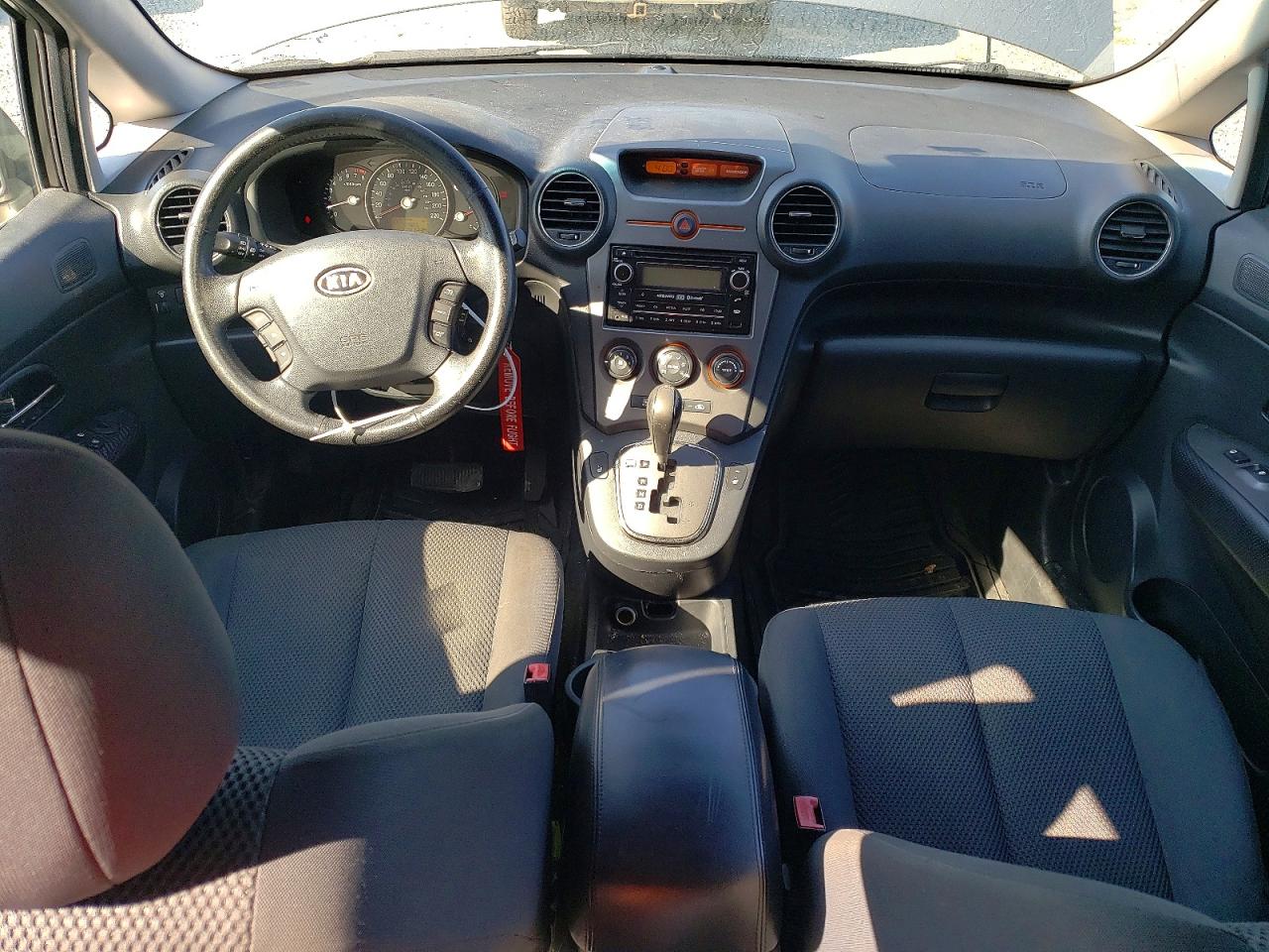 2012 KIA RONDO