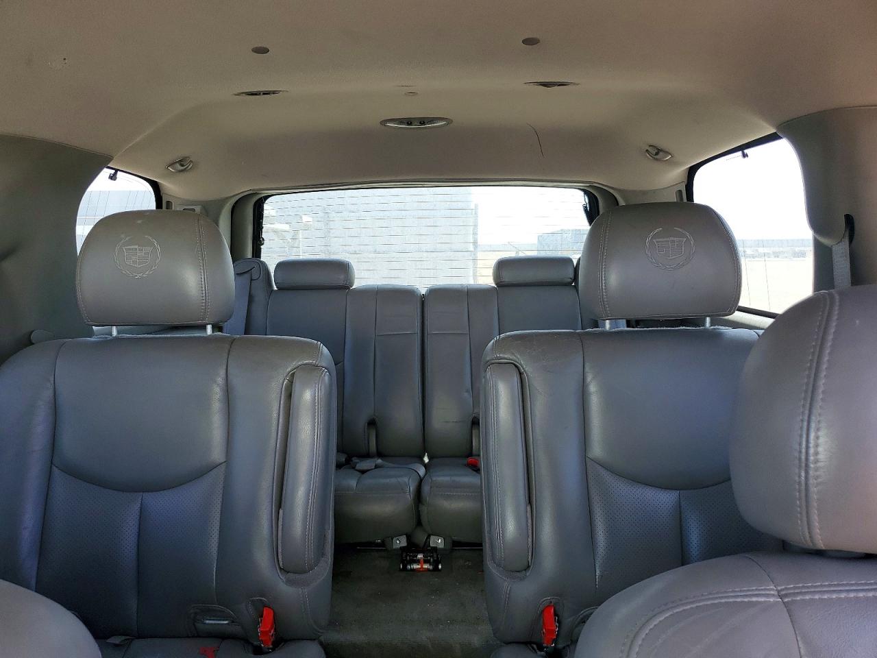 2005 CADILLAC ESCALADE