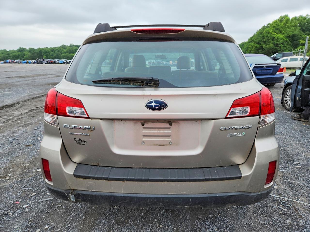 2014 SUBARU OUTBACK