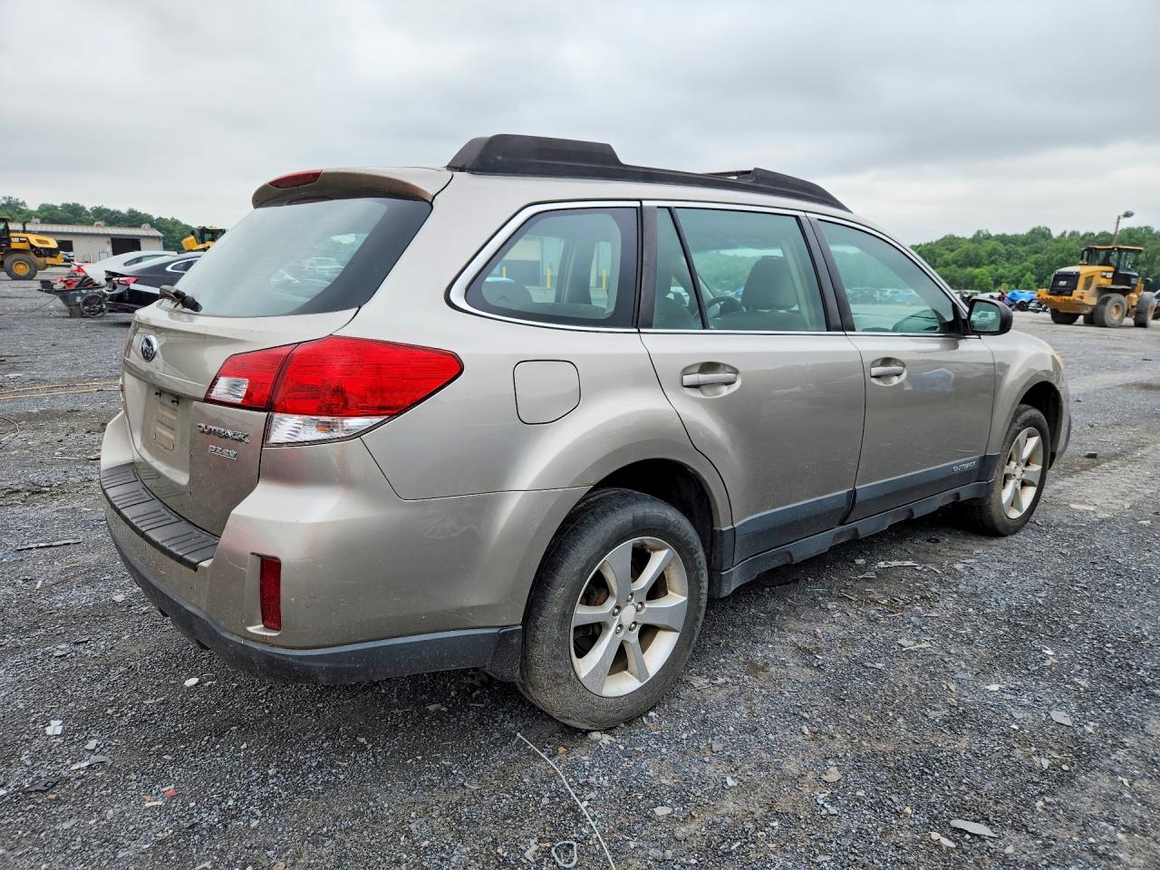 2014 SUBARU OUTBACK