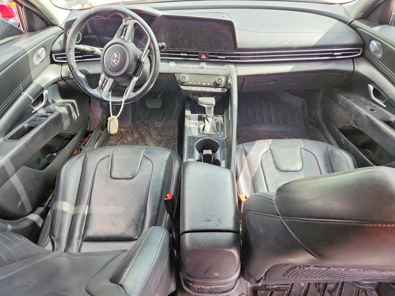 2022 HYUNDAI ELANTRA