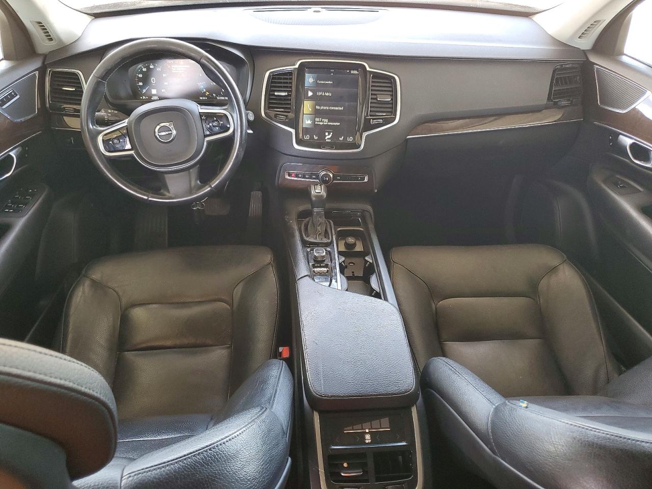 2016 VOLVO XC90