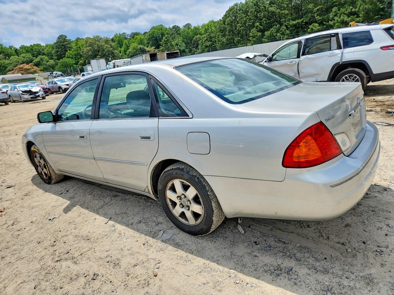 2000 TOYOTA AVALON