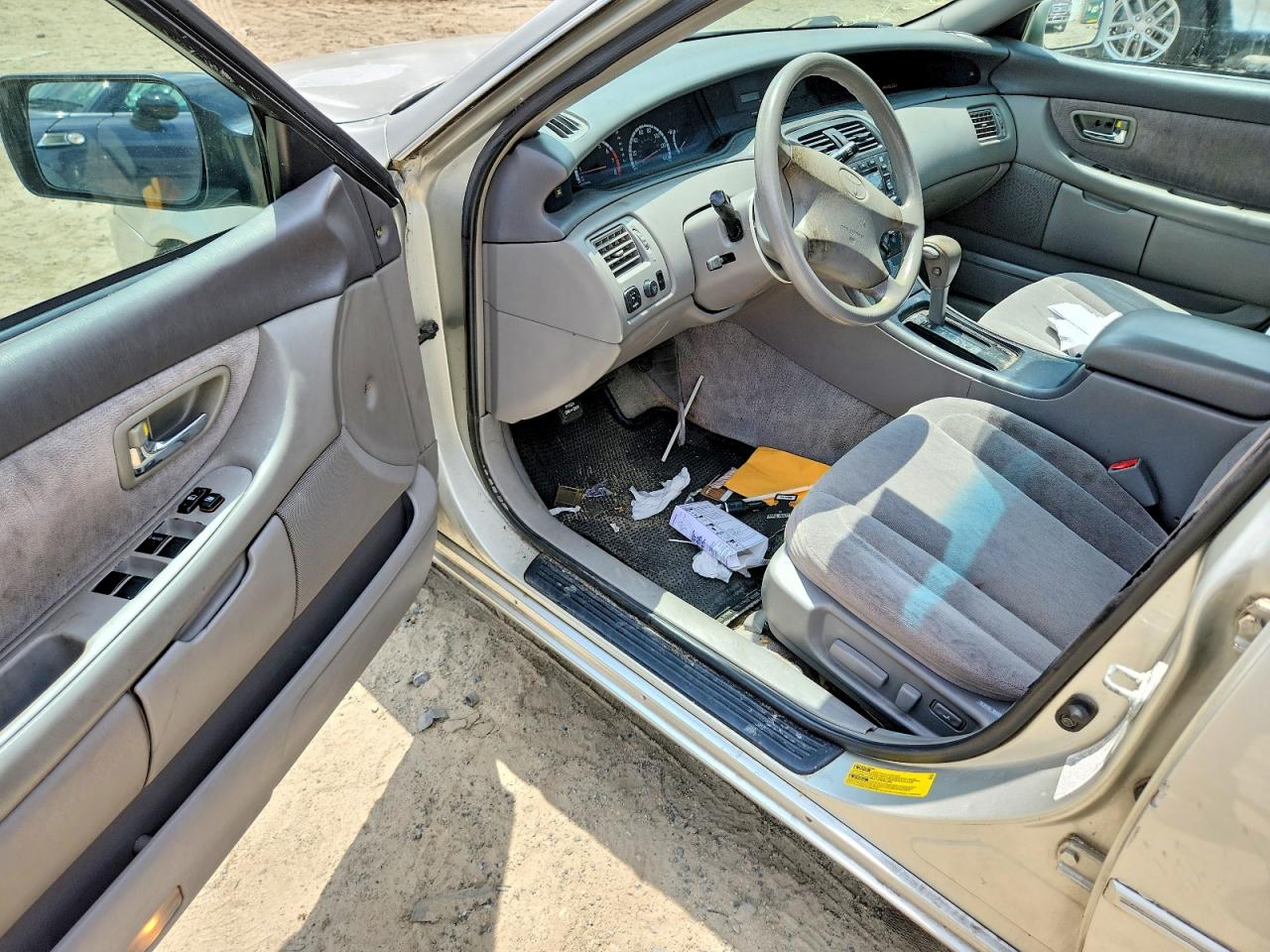 2000 TOYOTA AVALON