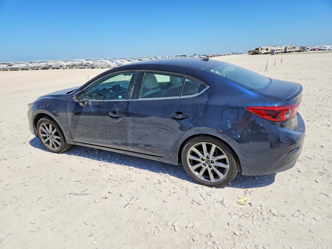 2018 MAZDA 3