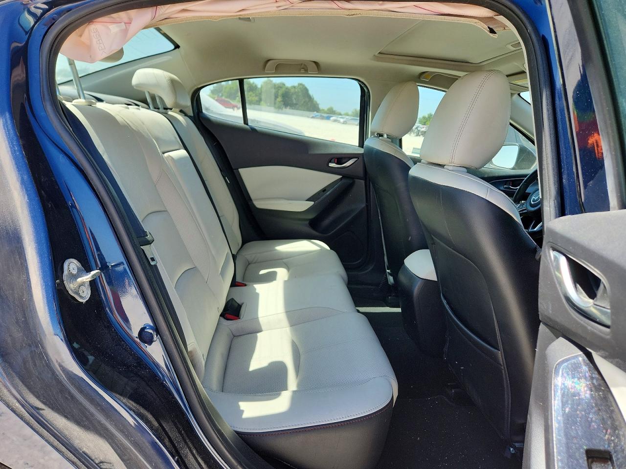 2018 MAZDA 3