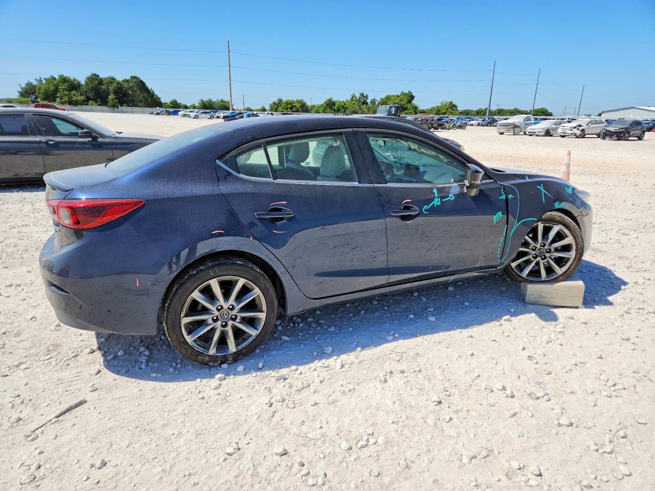 2018 MAZDA 3