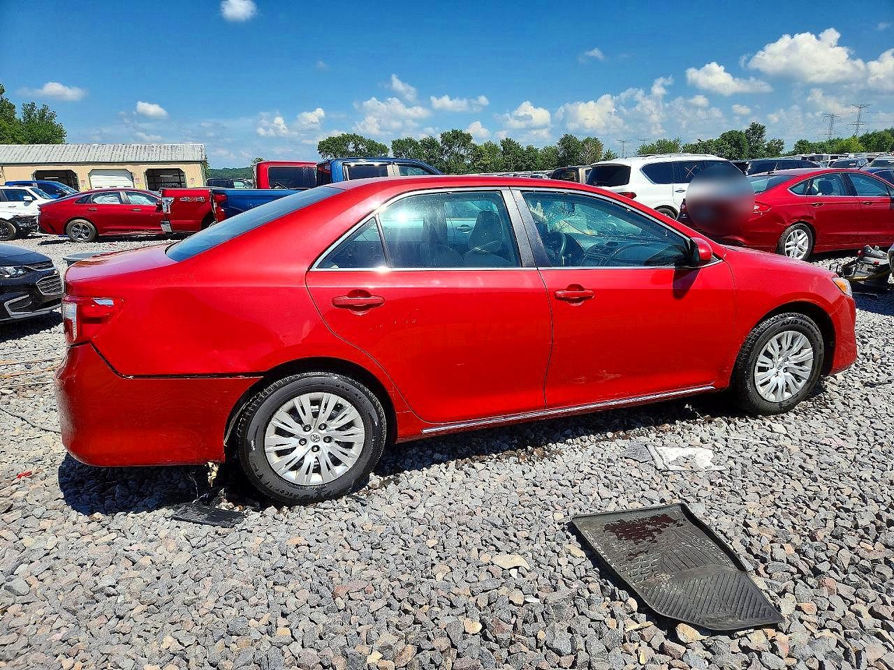 2014 TOYOTA CAMRY