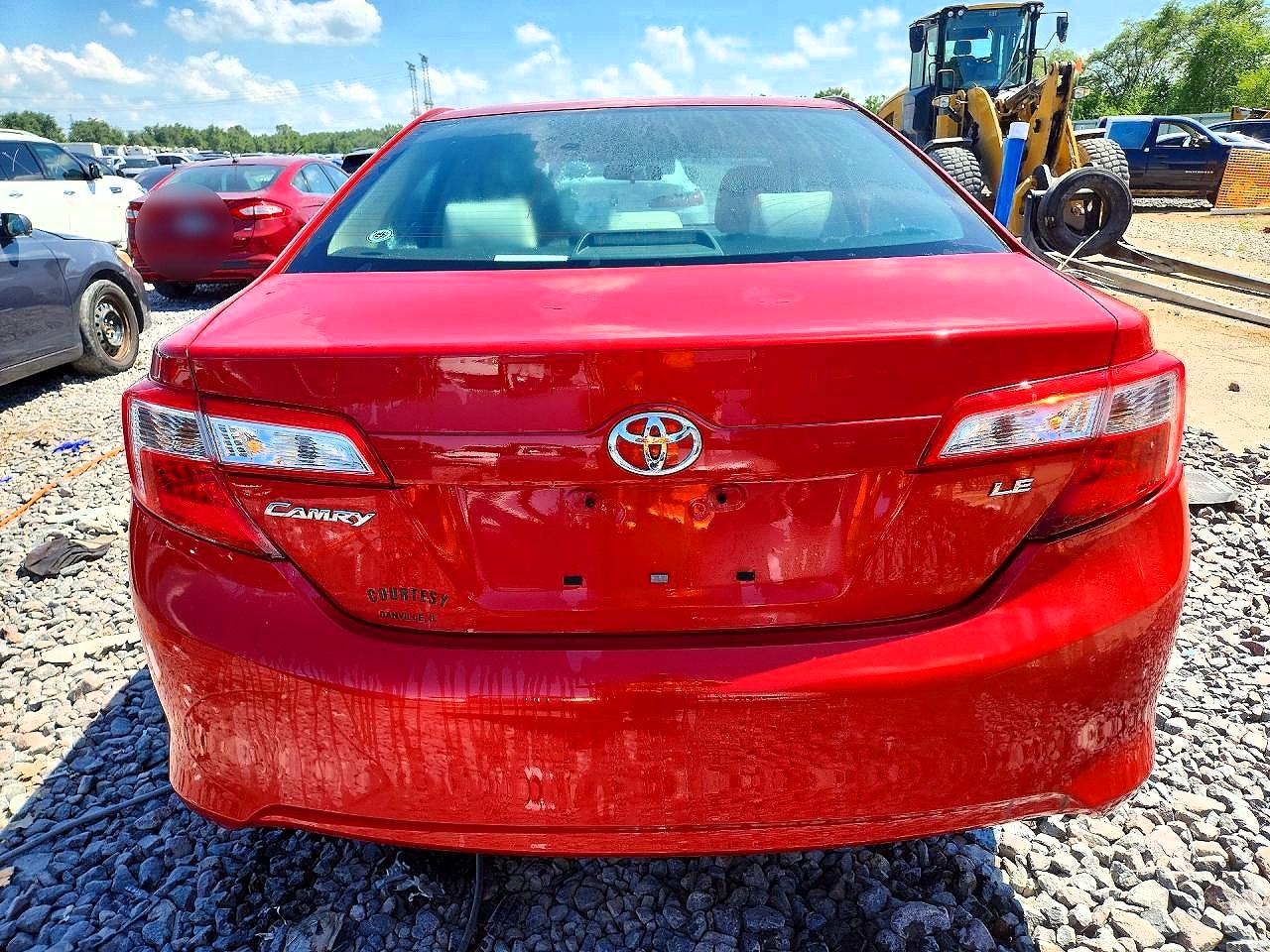 2014 TOYOTA CAMRY