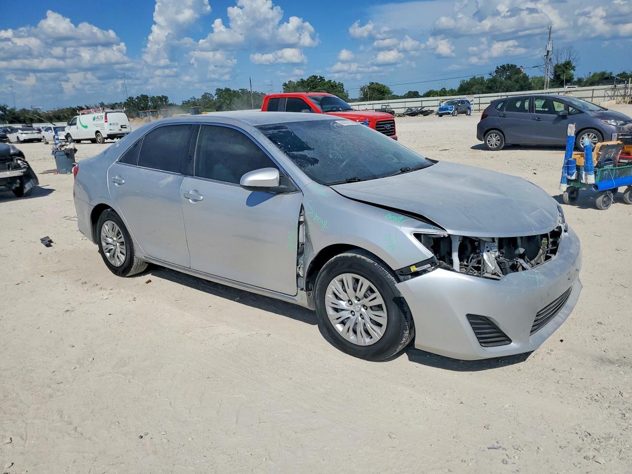 2014 TOYOTA CAMRY