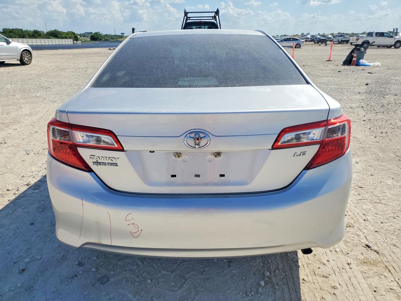 2014 TOYOTA CAMRY