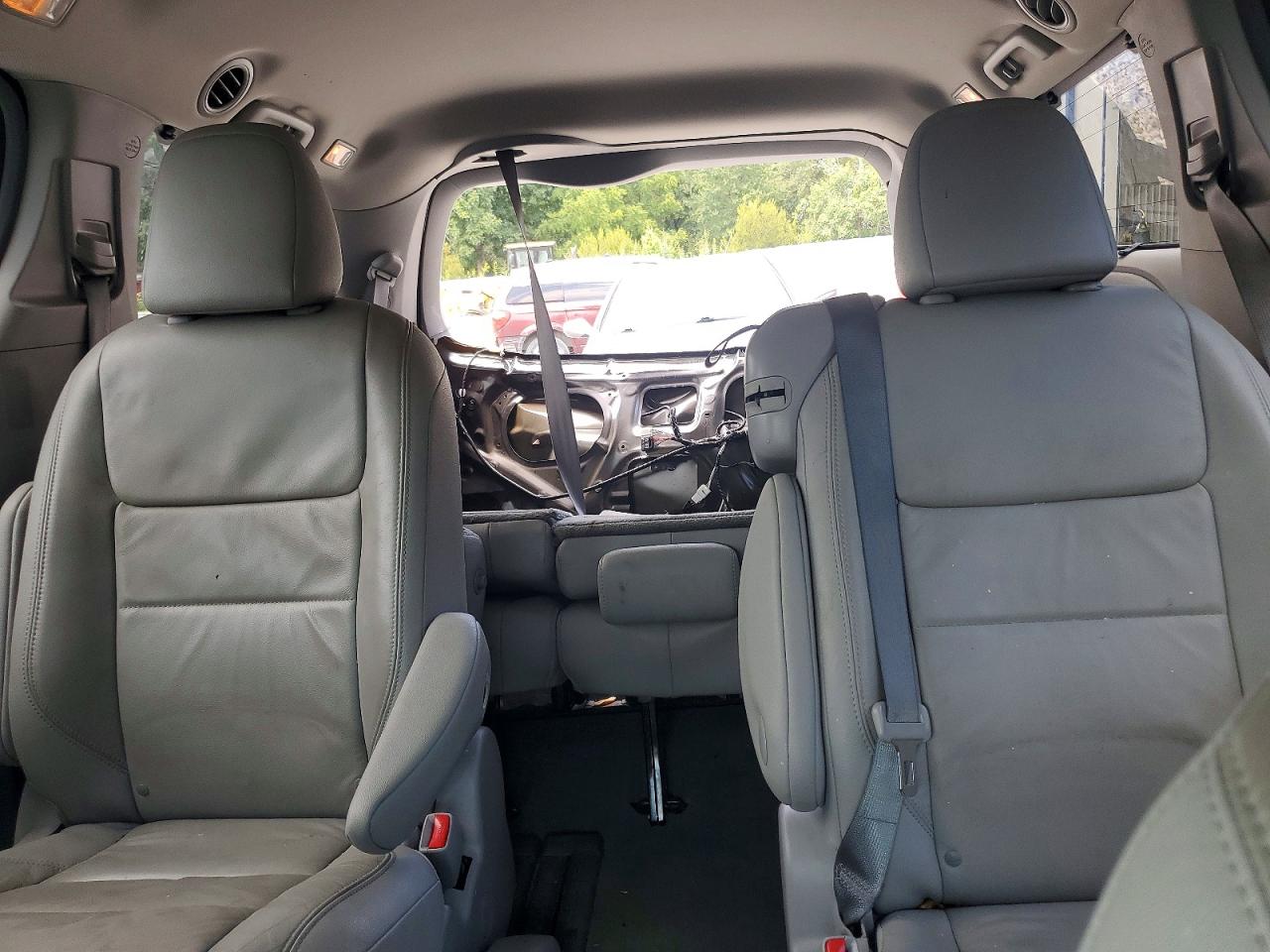 2017 TOYOTA SIENNA