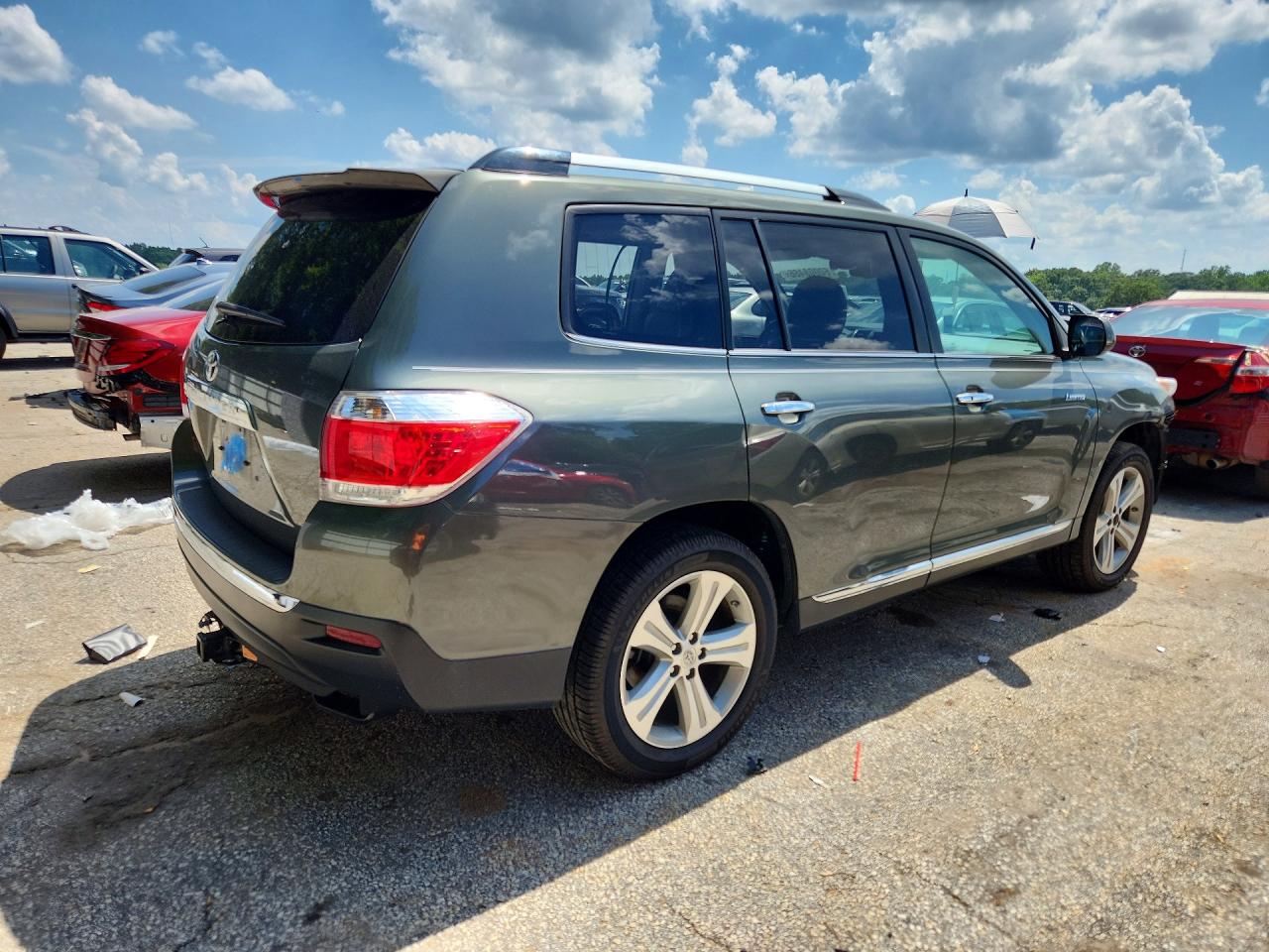 2013 TOYOTA HIGHLANDER