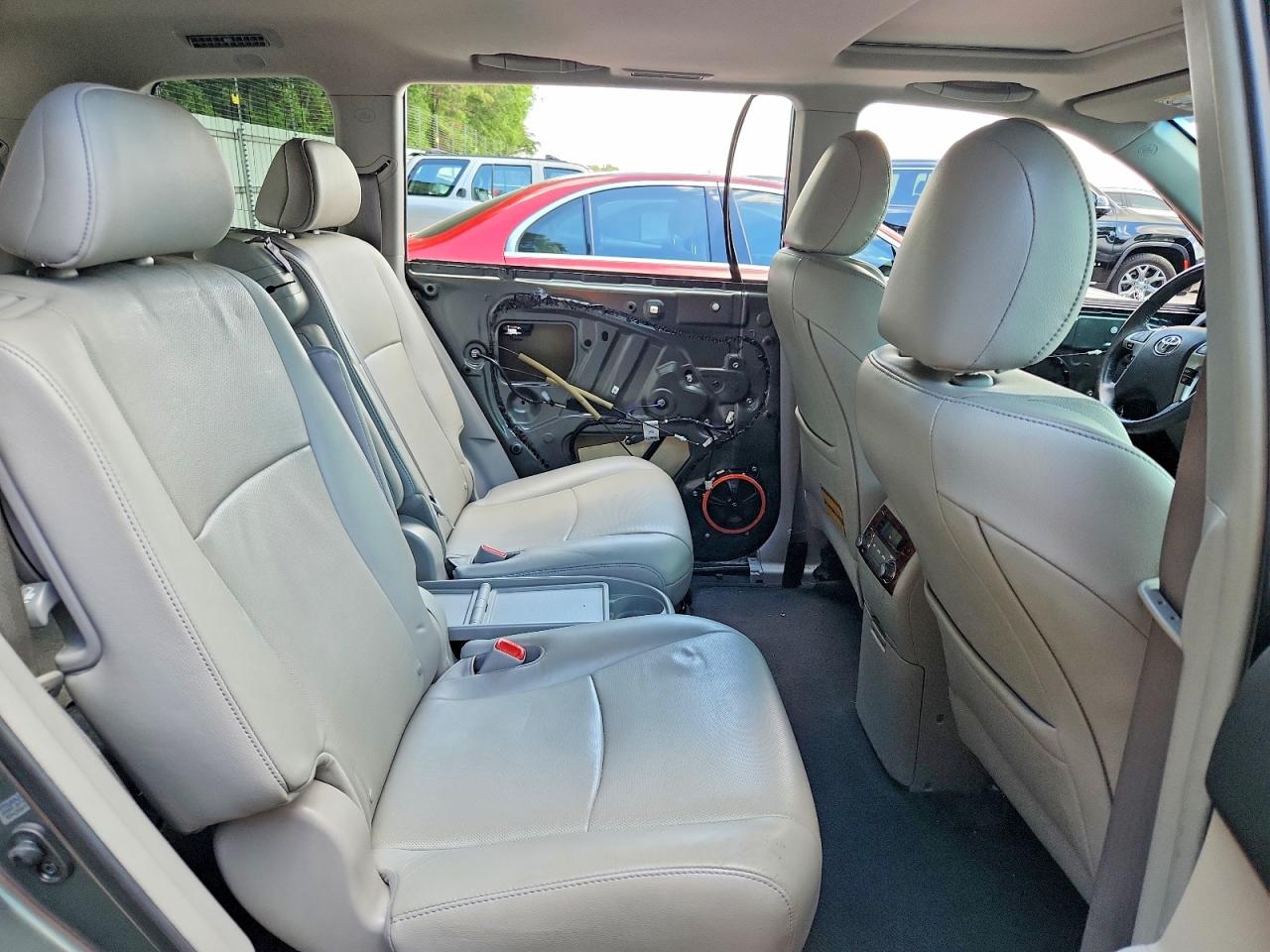 2013 TOYOTA HIGHLANDER
