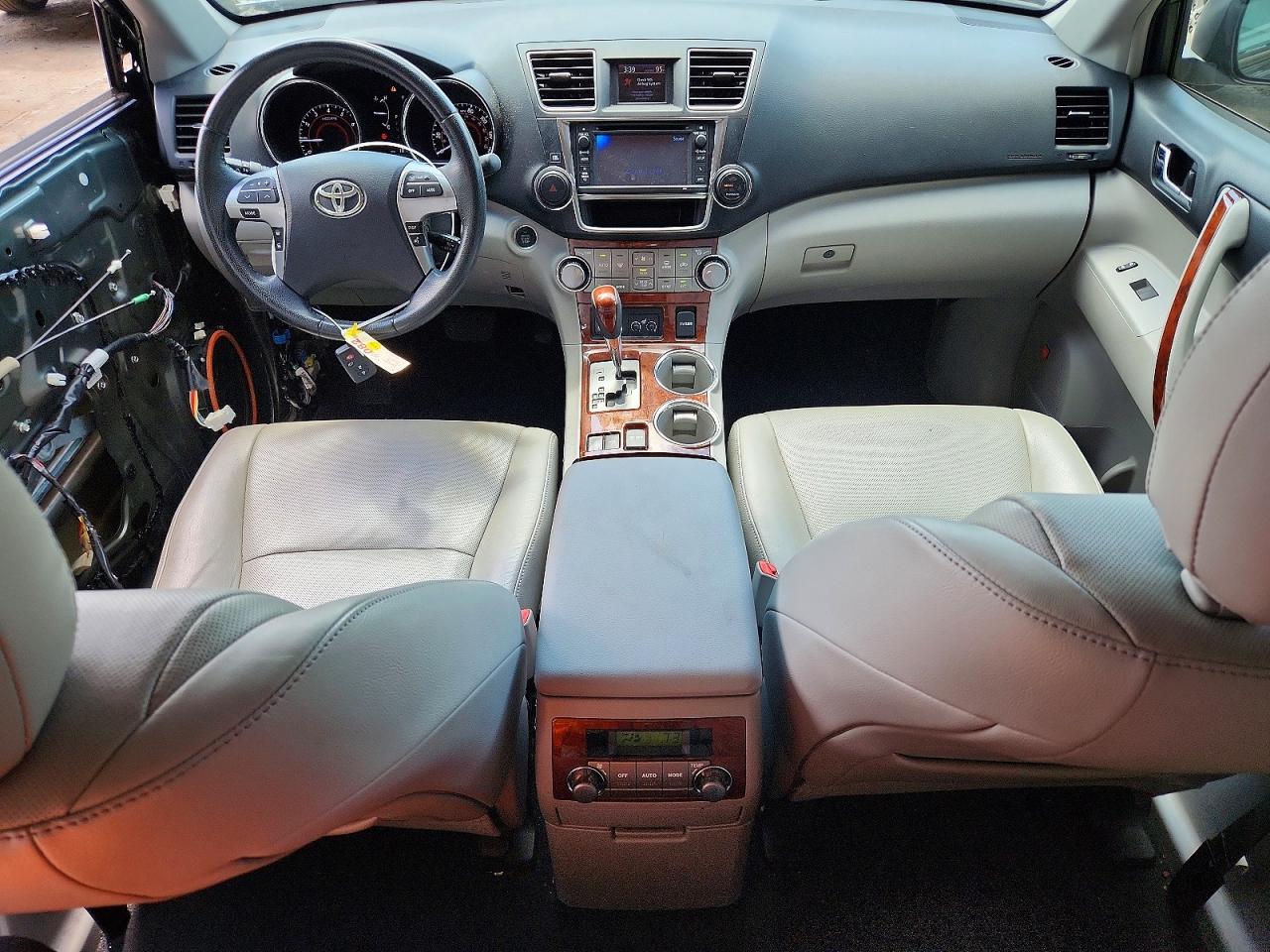 2013 TOYOTA HIGHLANDER