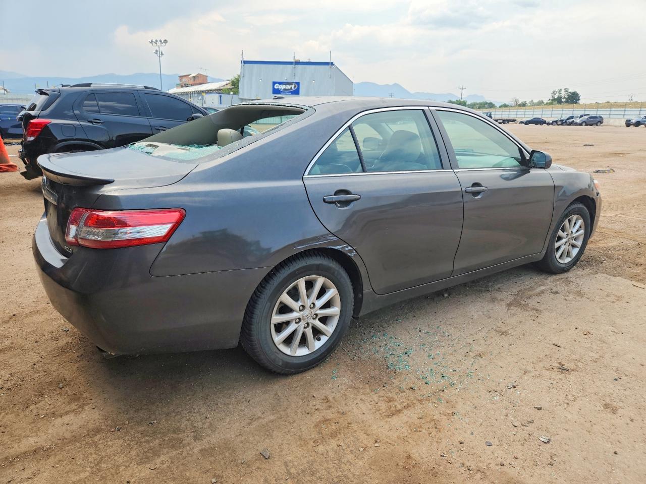 2011 TOYOTA CAMRY