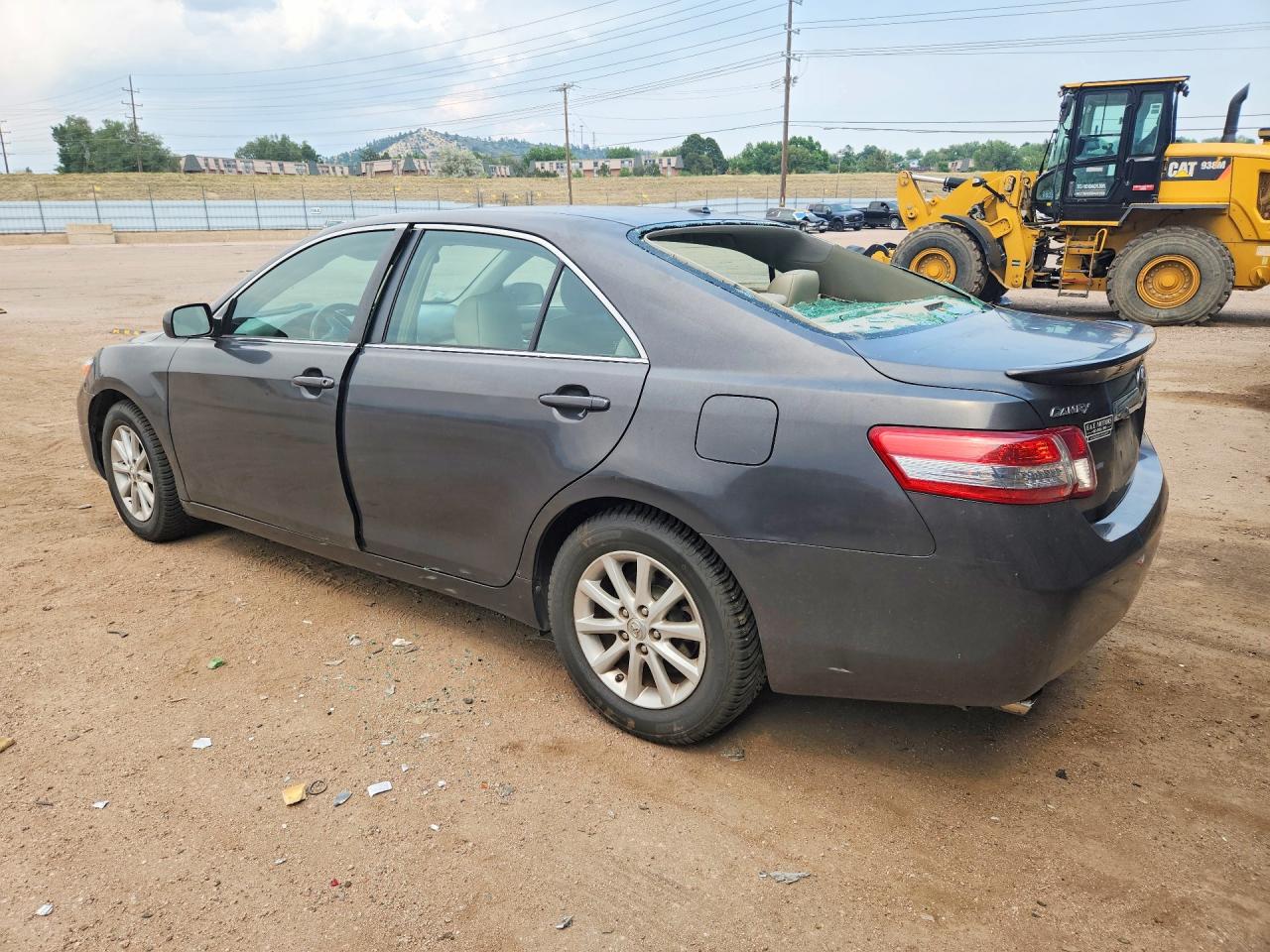 2011 TOYOTA CAMRY