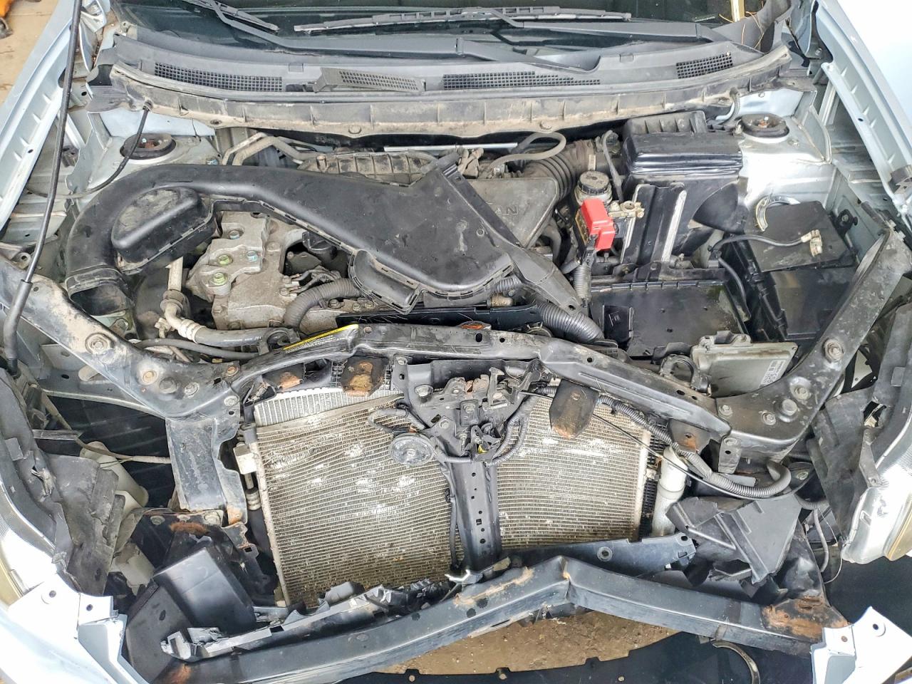 2015 NISSAN ROGUE