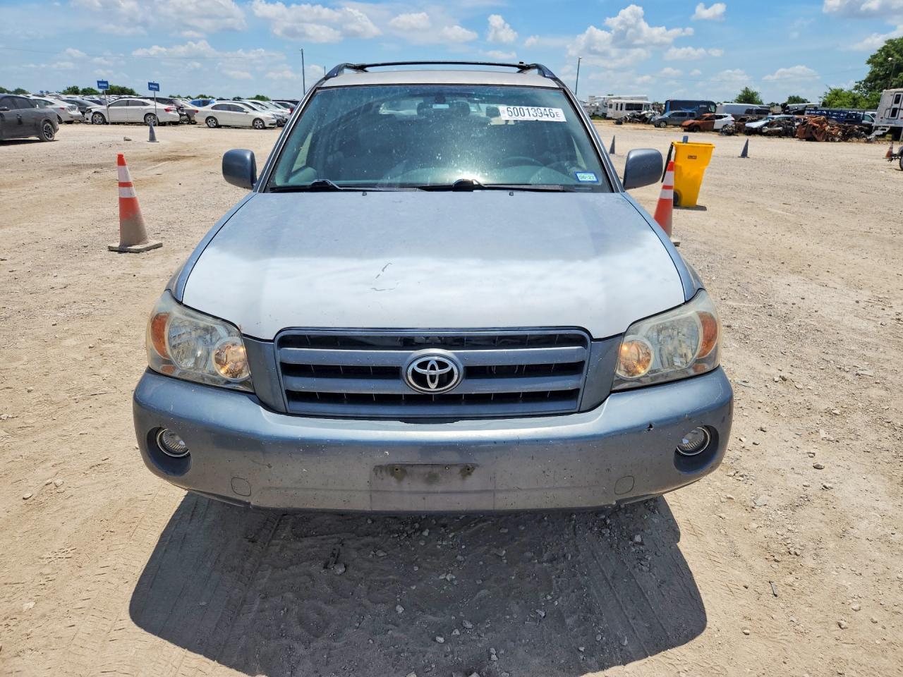 2004 TOYOTA HIGHLANDER