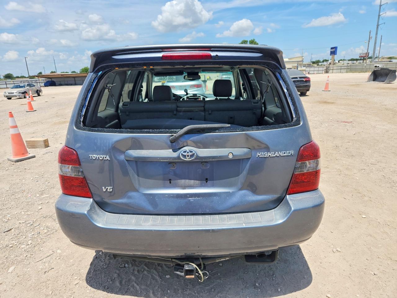 2004 TOYOTA HIGHLANDER