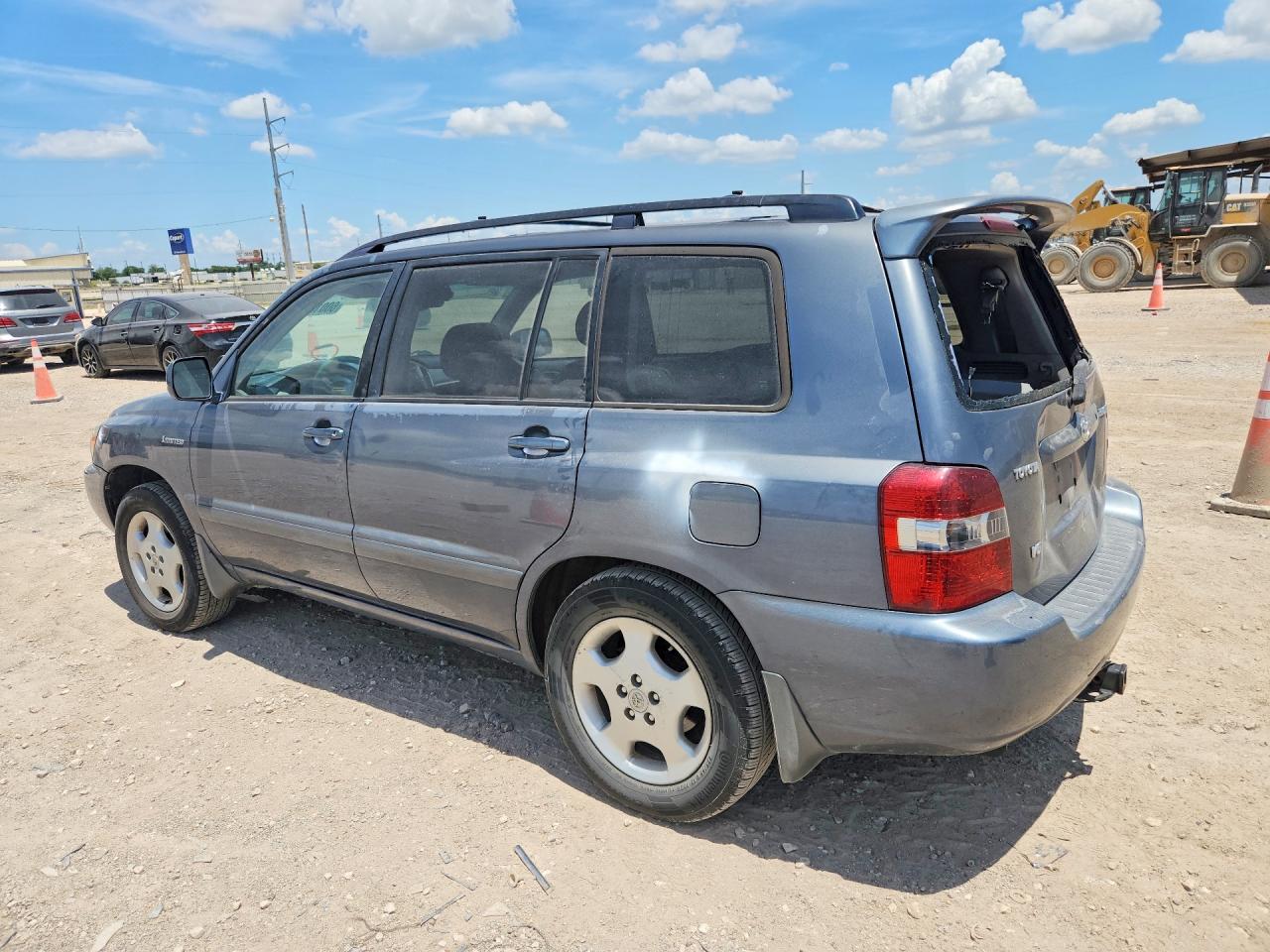 2004 TOYOTA HIGHLANDER