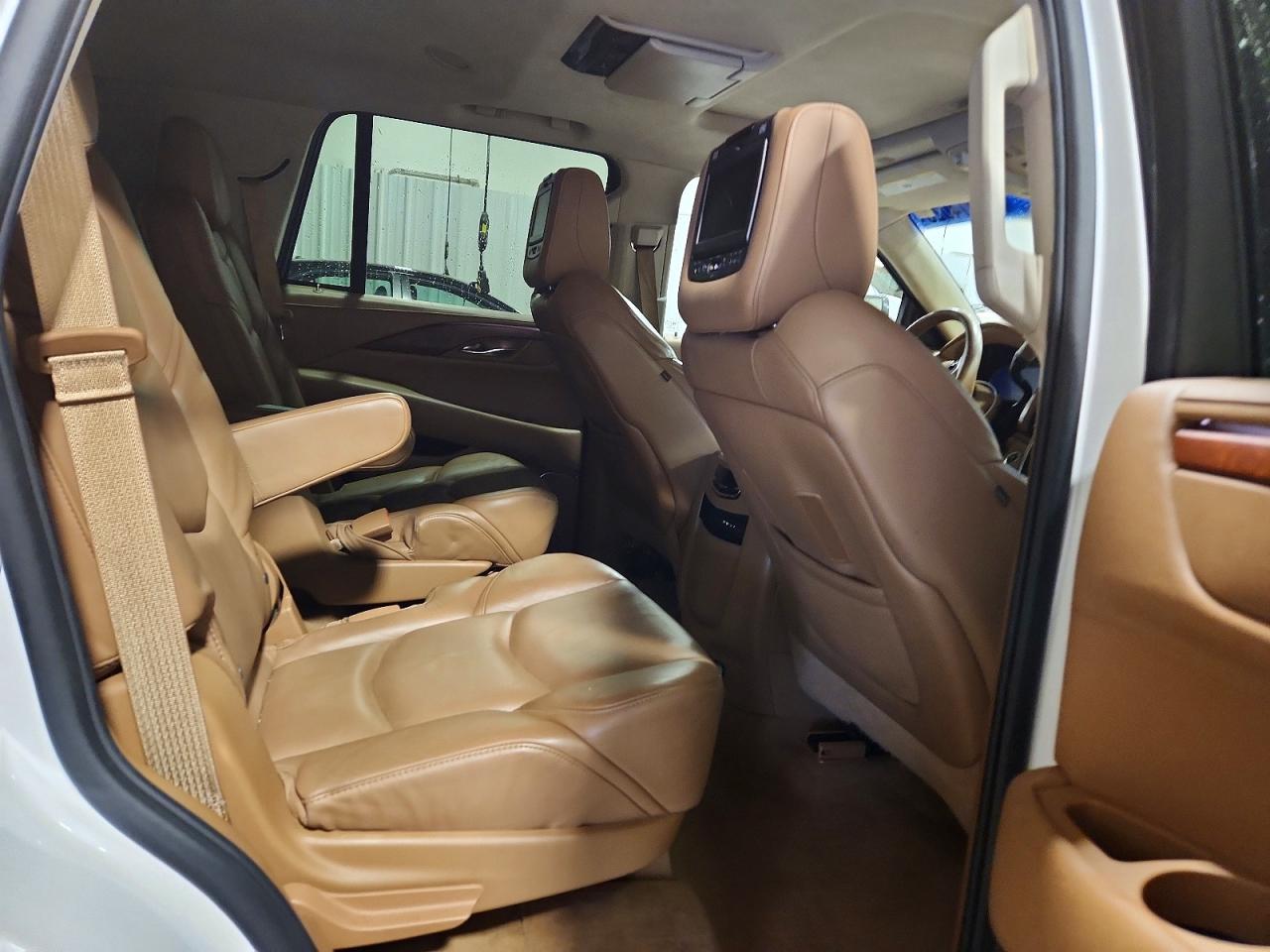 2016 CADILLAC ESCALADE