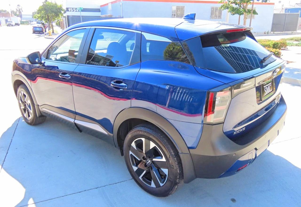 2025 NISSAN KICKS