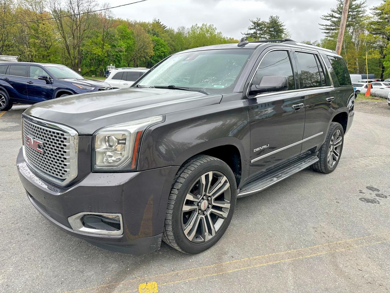 2016 GMC YUKON