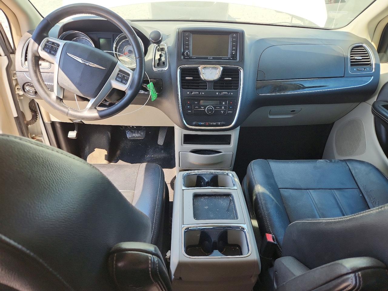 2016 CHRYSLER MINIVAN