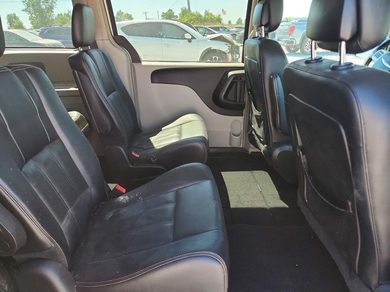 2016 CHRYSLER MINIVAN