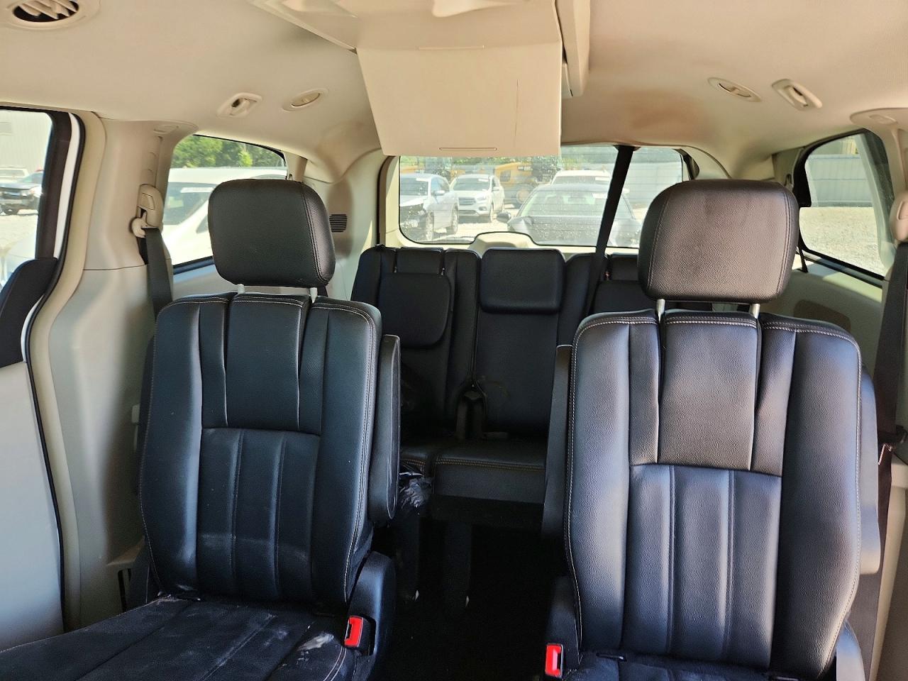 2016 CHRYSLER MINIVAN