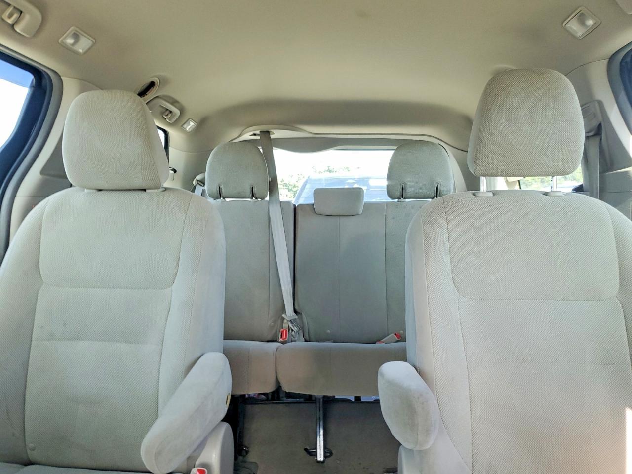2015 TOYOTA SIENNA
