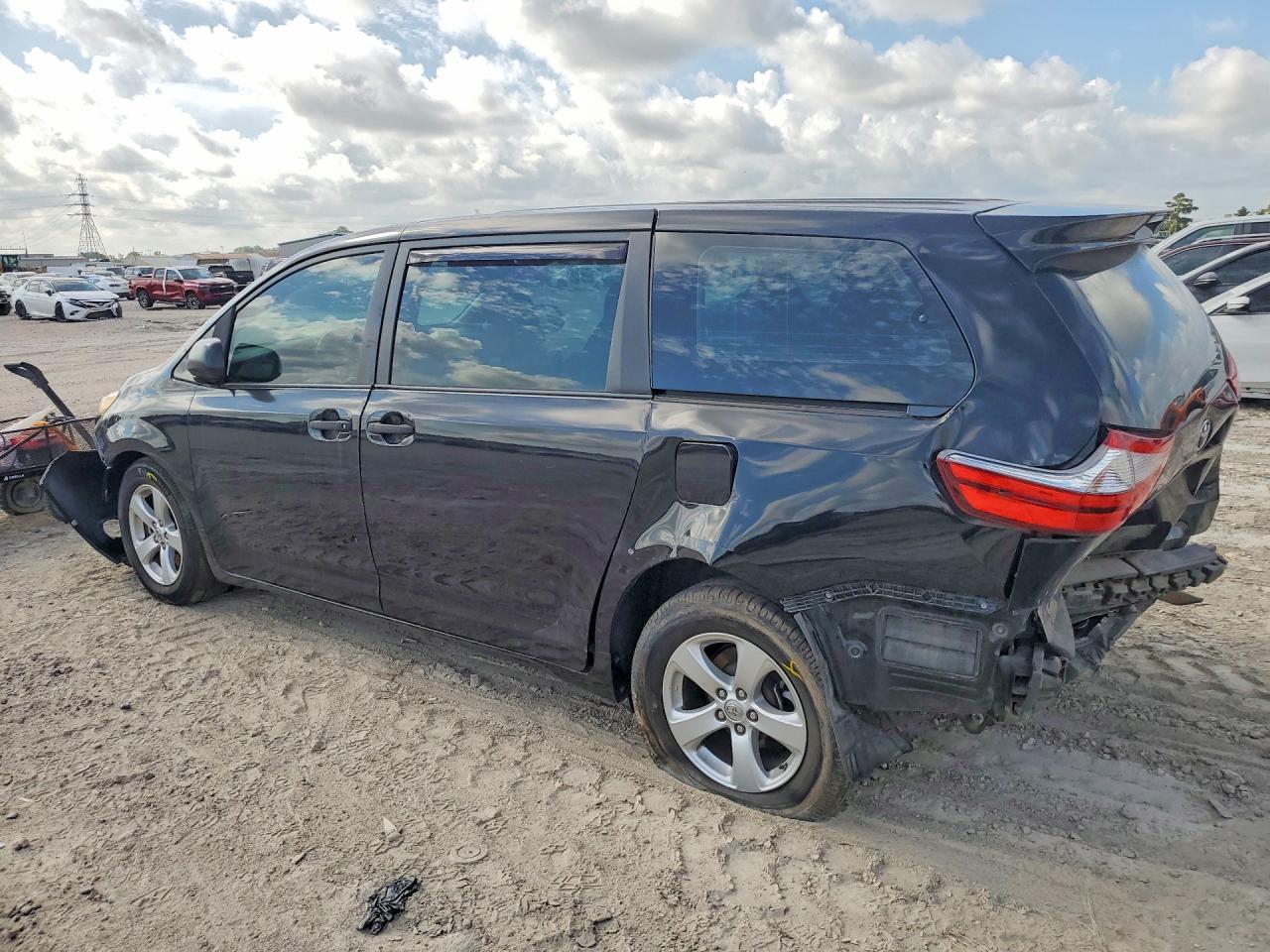 2015 TOYOTA SIENNA
