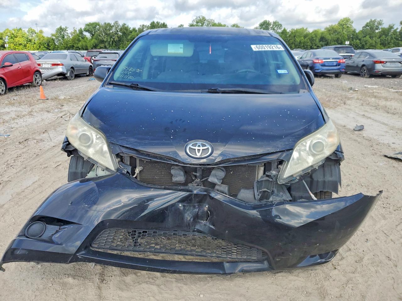 2015 TOYOTA SIENNA