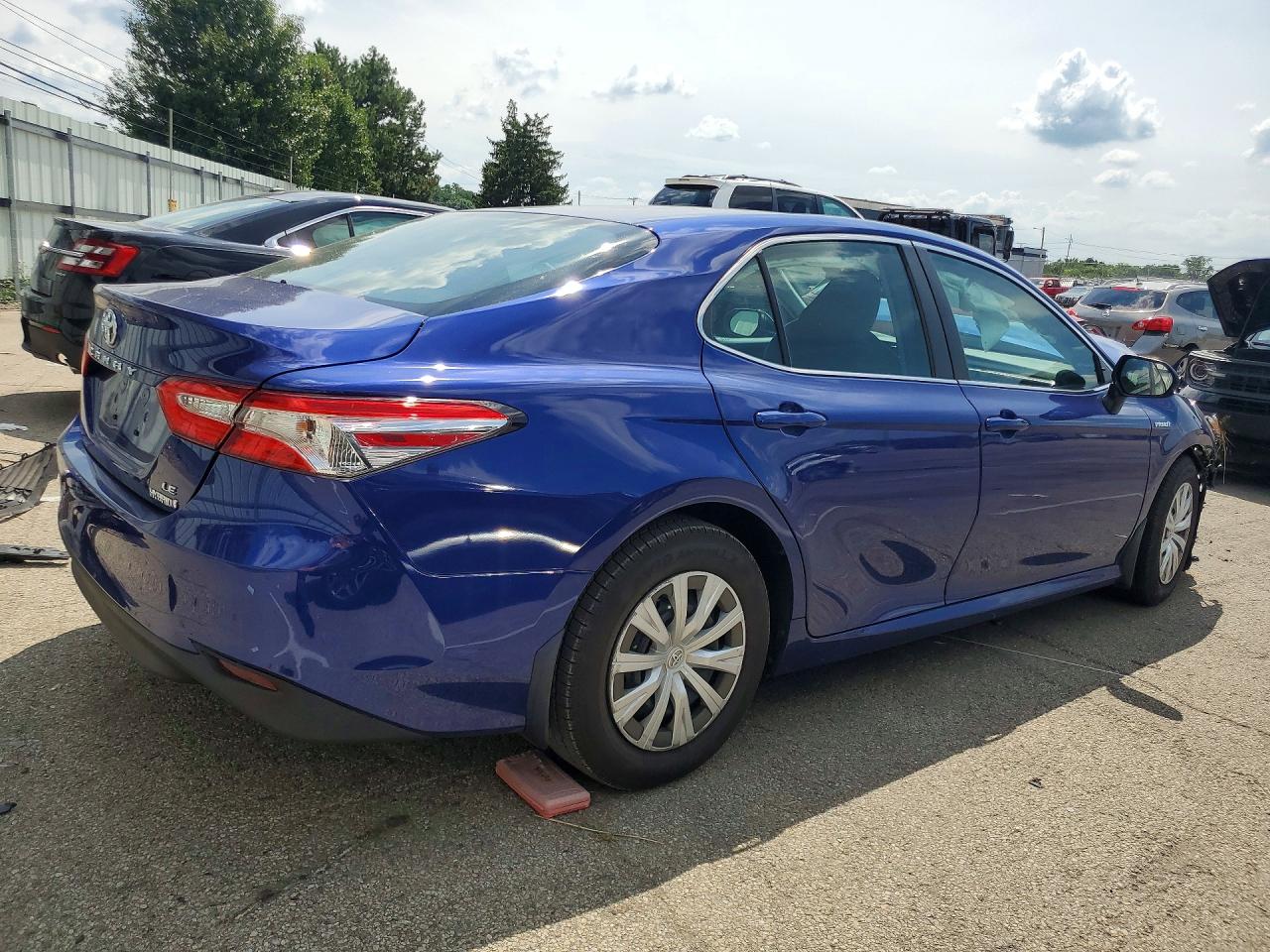 2018 TOYOTA CAMRY