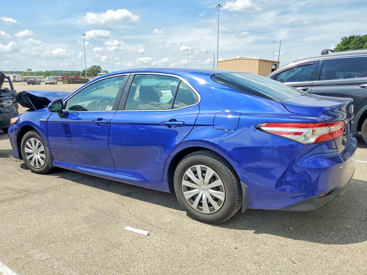 2018 TOYOTA CAMRY