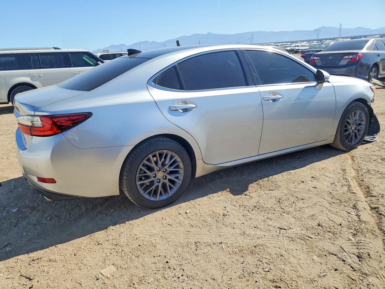 2018 LEXUS ES350
