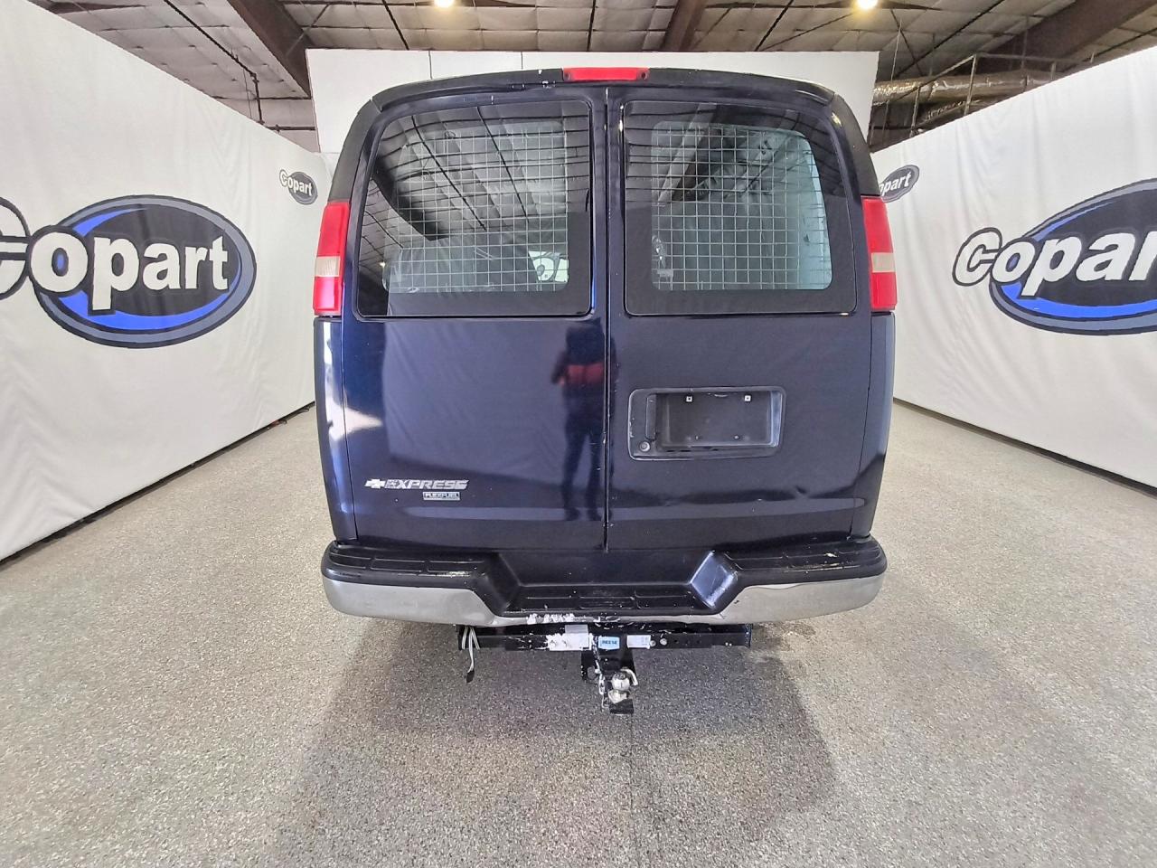 2011 CHEVROLET EXPRESS