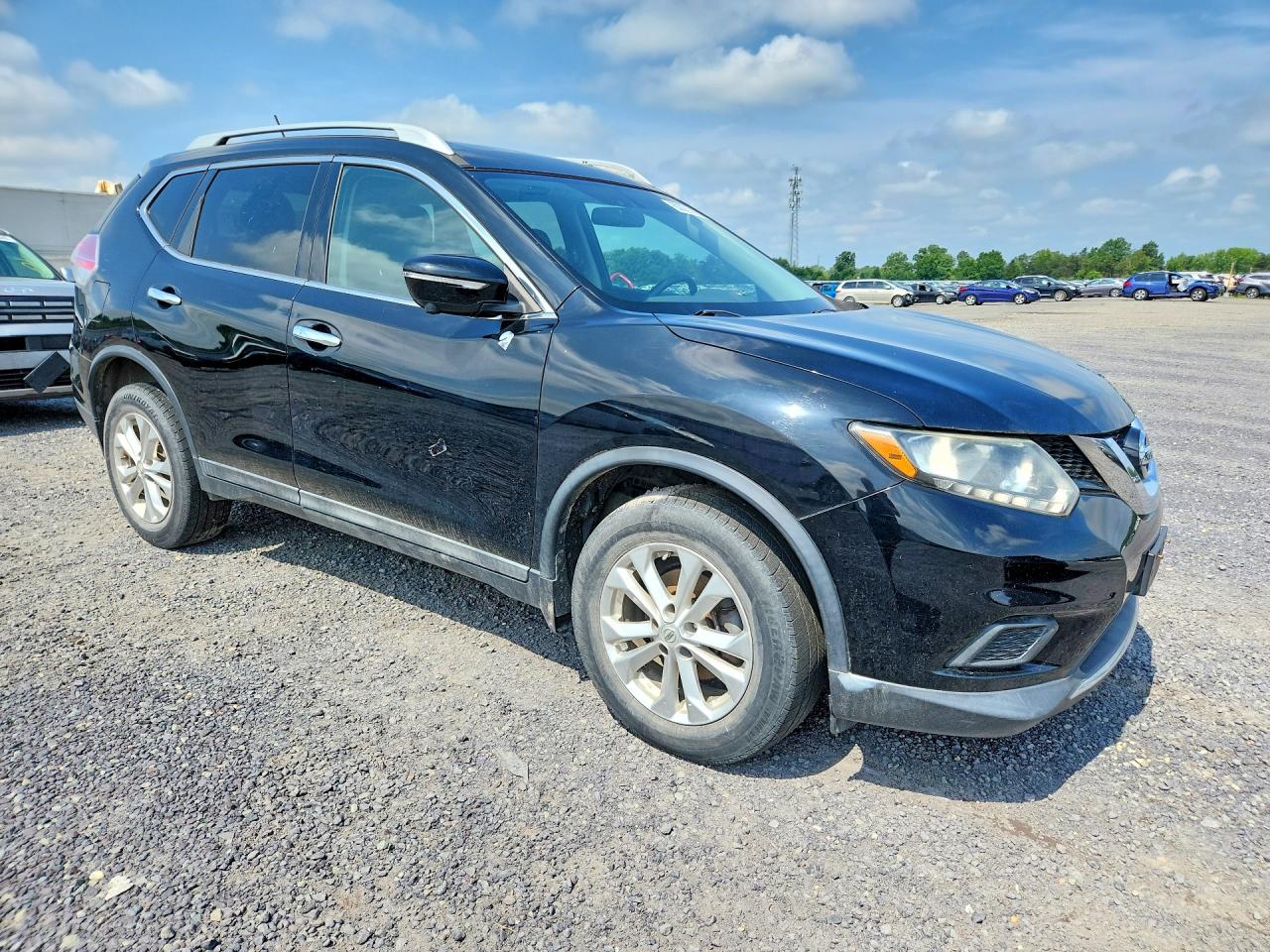 2015 NISSAN ROGUE