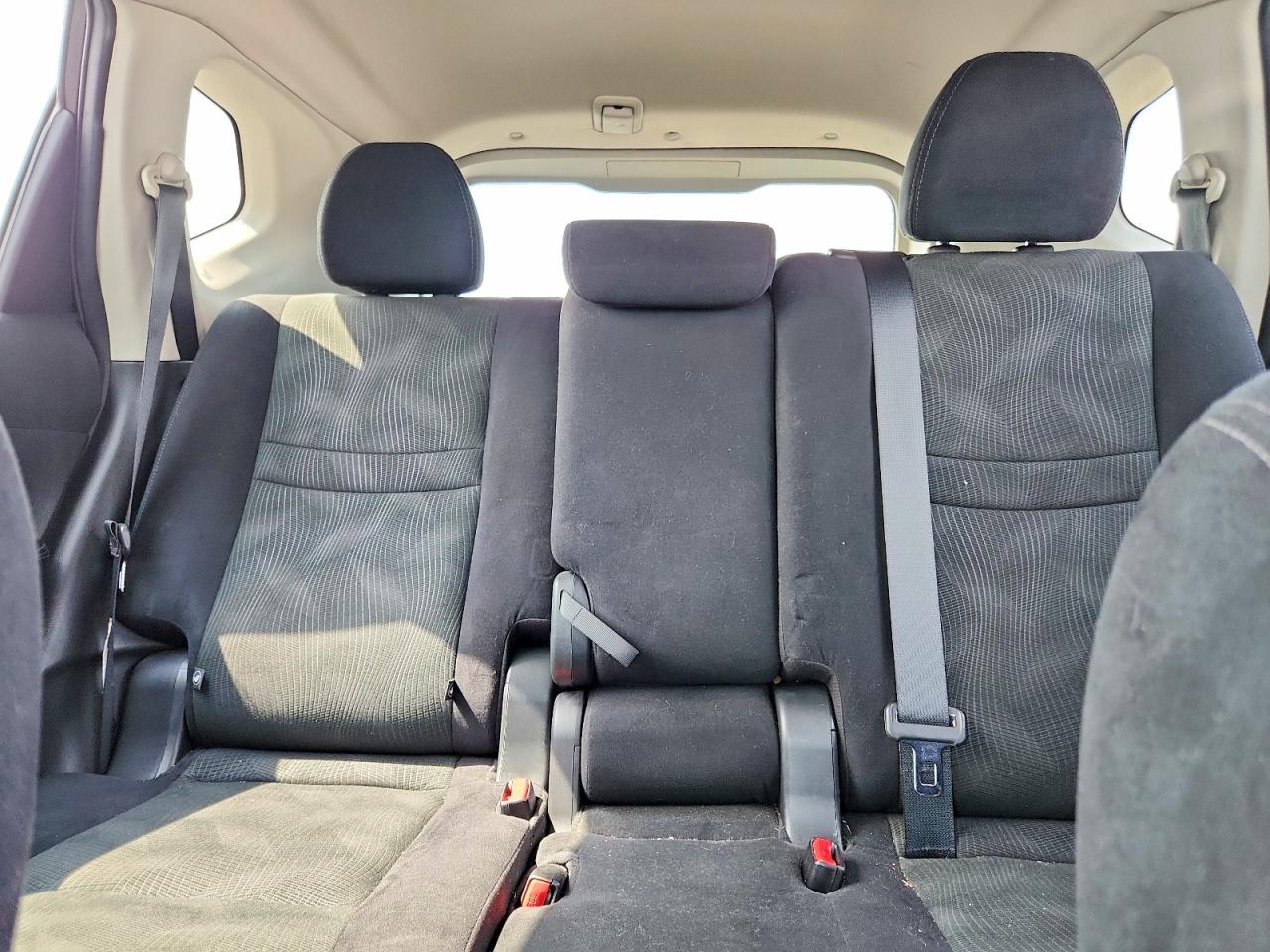2015 NISSAN ROGUE
