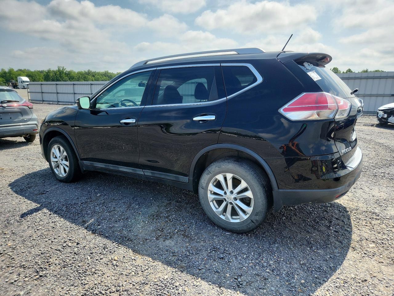 2015 NISSAN ROGUE
