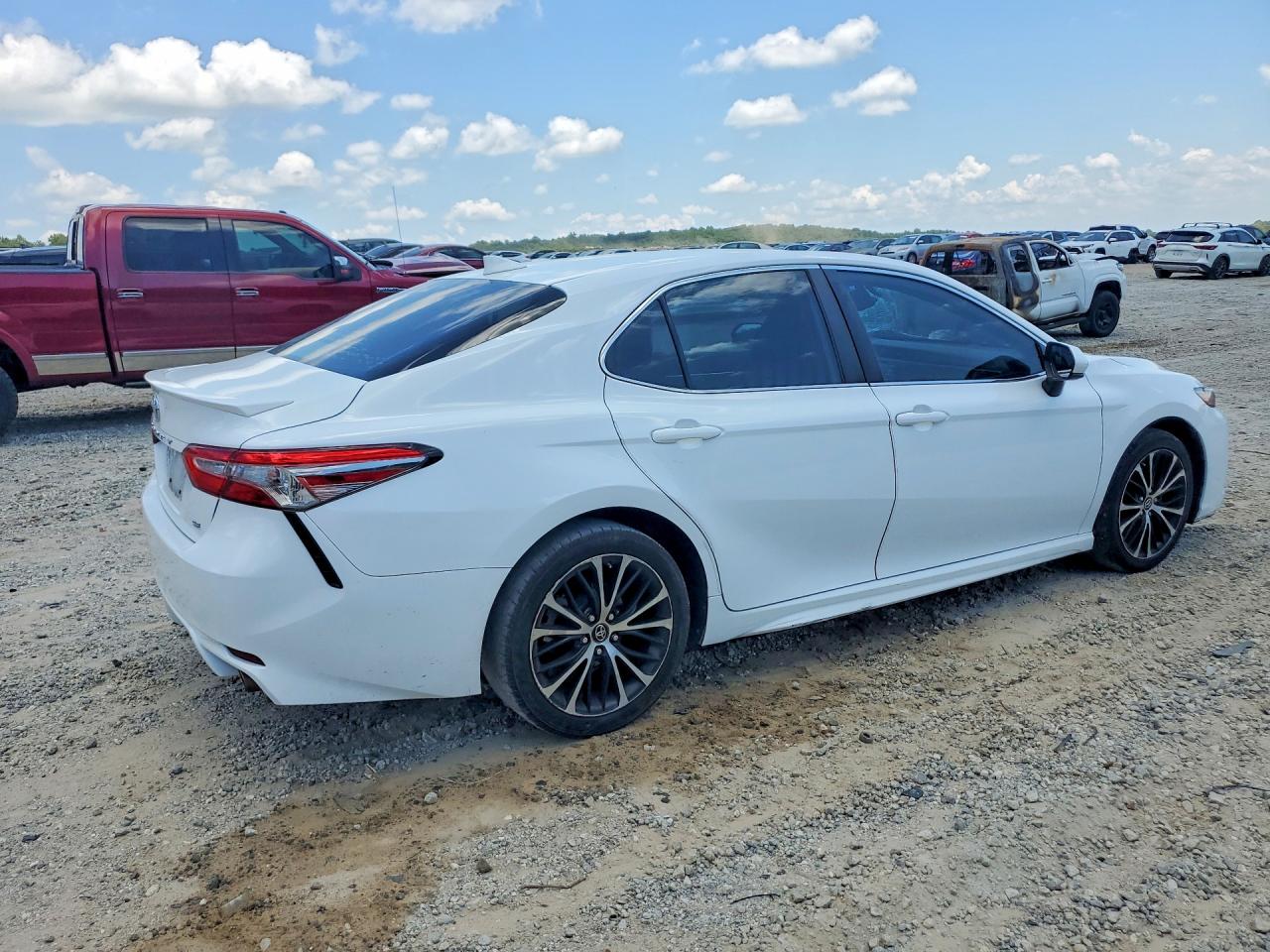 2019 TOYOTA CAMRY