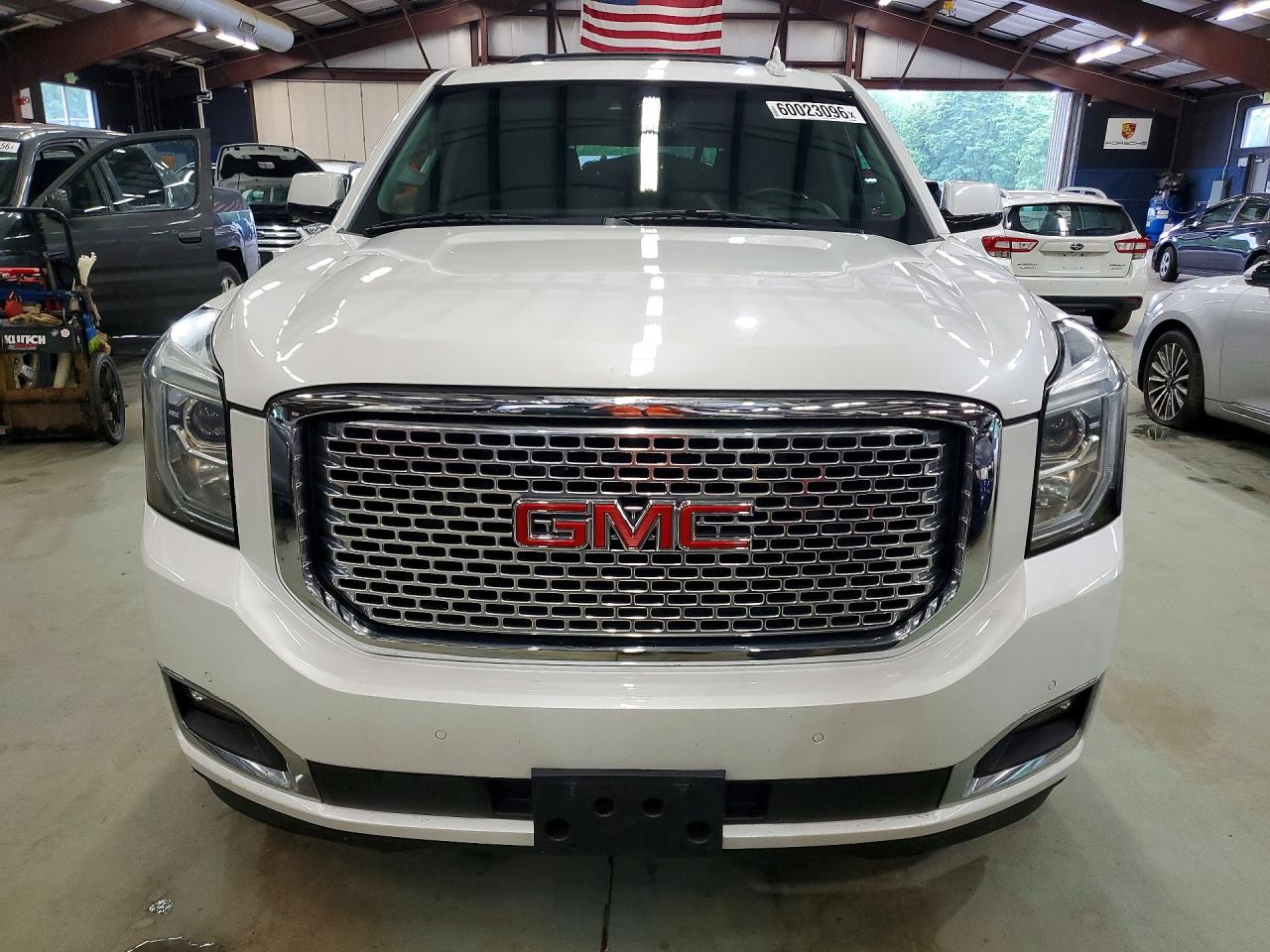2016 GMC YUKON