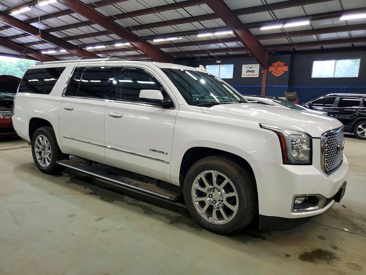 2016 GMC YUKON